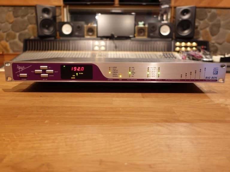 Apogee Big Ben C777 192 KHz Master Word Clock k ytetty Astia studio