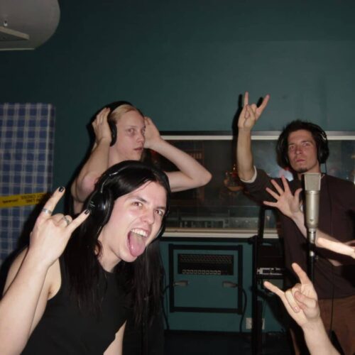 Northerin Kride ja Pete vahvistettuna Tunkilla Death Unlimited -sessiossa vuonna 2003. Northerin Kride ja Pete vahvistettuna Tunkilla Death Unlimited -sessiossa vuonna 2003.