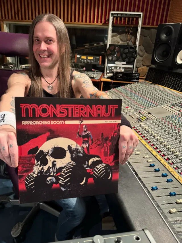 The new Monsternaut’s Approaching Doom vinyl record arrived today! ⭐️

This Astia Approved Analog Signal-Path Release (AAASPR) has no digital conversion in any part of the production. When you play it through a sound system that has no digital conversion, it sounds like the band is playing in the same room. When listening to this vinyl record through a sound system that has Digital Signal Processing (DSP) you’ll get only mildly better quality than on Spotify, but on a more difficult format. 🤷🏽

It’s not about the format, but the audio signal path. 👍👍👍

Turn your enjoyment to the max and listen to any AAASPR approved vinyl or cassette release through an analog signal-path amplifier. 🔥

This is what the reviewers have to say about Approaching Doom:

”Recorded entirely on analog tape, with no digital editing, it has the kind of feel that a lot of modern heavy records can only dream of.”
—Andy Thorley/Maximum Volume Music

”The most important aspect of Approaching Doom is its recording philosophy. You hear a band, not a software simulation.”
—Von Caelum/Fantasy Kosmos

Producer, sound balance engineer & mastering: Anssi Kippo @ Astia-studio A in 10 days during 2025. Recorded on and mixed to RTM SM900 magnetic tape using analogue equipment and VOVOX sound conductors.

No editing, no autotune, no amp emulations and no drum samples were used on this album. This human-made music is genuine and pure. ⭐️

@monsternautband @heavypsychsounds_records @rtm_tape @vovox_ag @maximumvolumemusic 

#monsternaut #approachingdoom #heavypsychsounds #astiastudio #analogsignalpath
