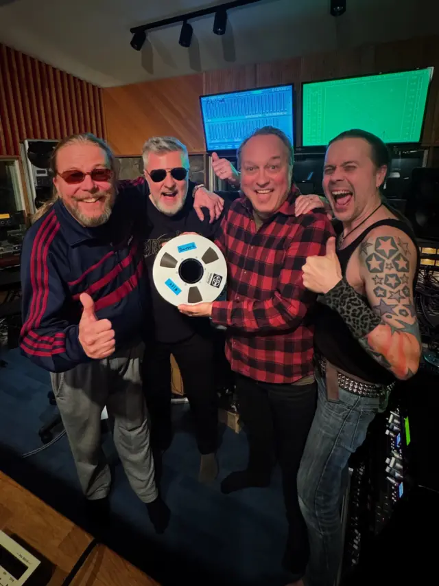 Braneworld had their first, but definitely not last, full-analogue experience at Astia-studio A with producer Anssi Kippo. ⭐️

In 2 days we recorded drums, bass, guitar and pilot vocals for 4 songs live to 2” magnetic tape, completed all overdubs and additional tracks for 3 songs, and mixed 2 songs. 🔥🔥🔥

All recording and mixing were done on RTM SM900 magnetic tape using VOVOX sound conductors. No editing, no autotune on vocals, no amp emulations and no drum samples. This is genuine rock made by talented people. 😍👍

Stay tuned for the analog signal path release. ✨

@tridentaudio @rtm_tape @vovox_ag @remes_jr @jokkekeranen @gibsonguitar @gretschdrums @epiphone @zildjiancompany @shure @telefunken_mics @akgaudio 

#braneworld #astiastudio #rtmsm900 #vovox #lappeenranta